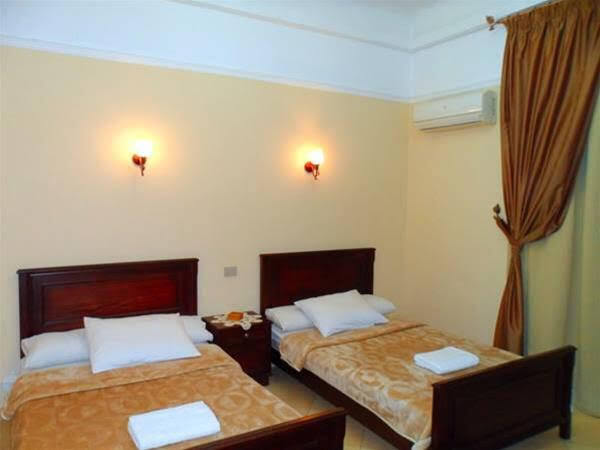Triomphe Hotel by null