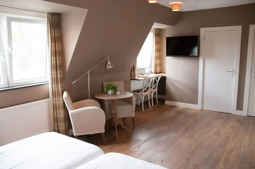 Deluxe Double room (twin beds)