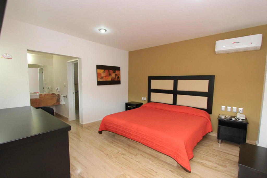 Hotel 5inn — 4
