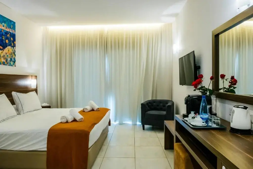 Theo Sunset Bay Hotel - Chambres