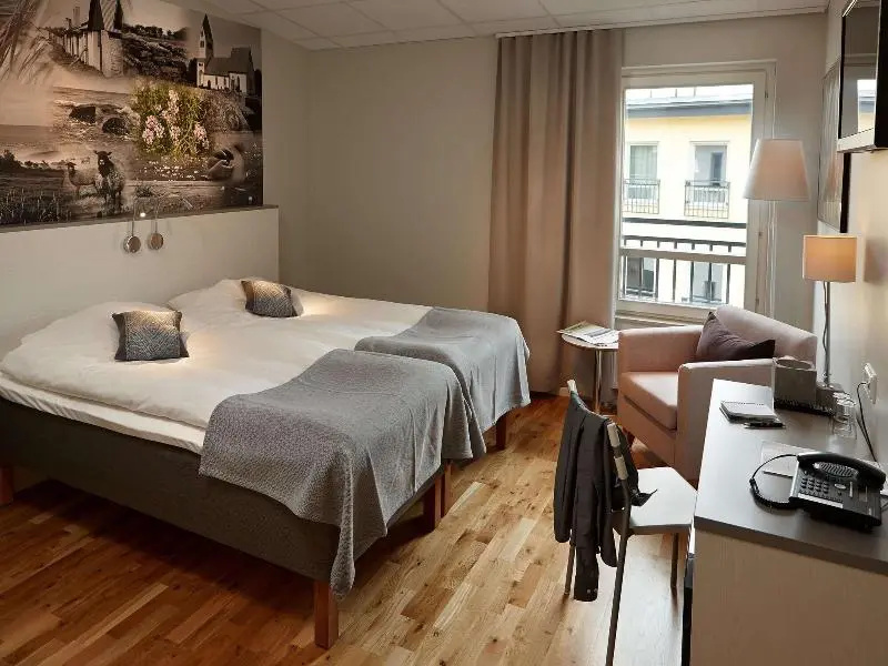 Superior Double room with balcony (full double bed)