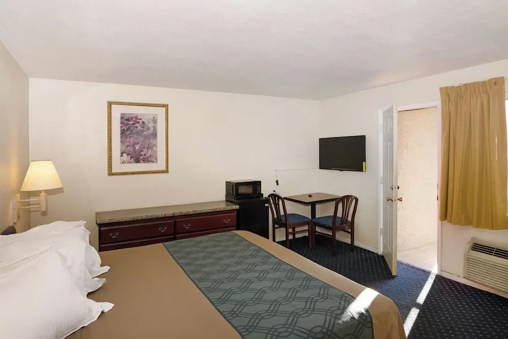 Номер Standard в Central Phoenix Hotel