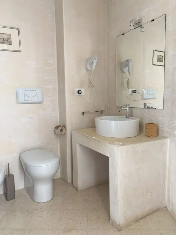 2 Bedrooms Deluxe Double room with city view (full double bed)