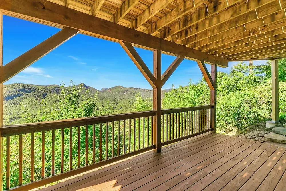 4 Mi to Sapphire Ski! Mtn-view Cabin w/ Deck