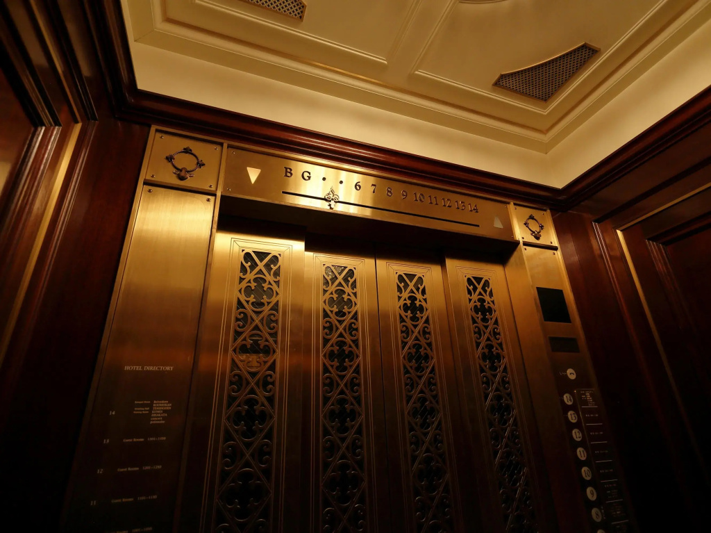 Lobby & Reception