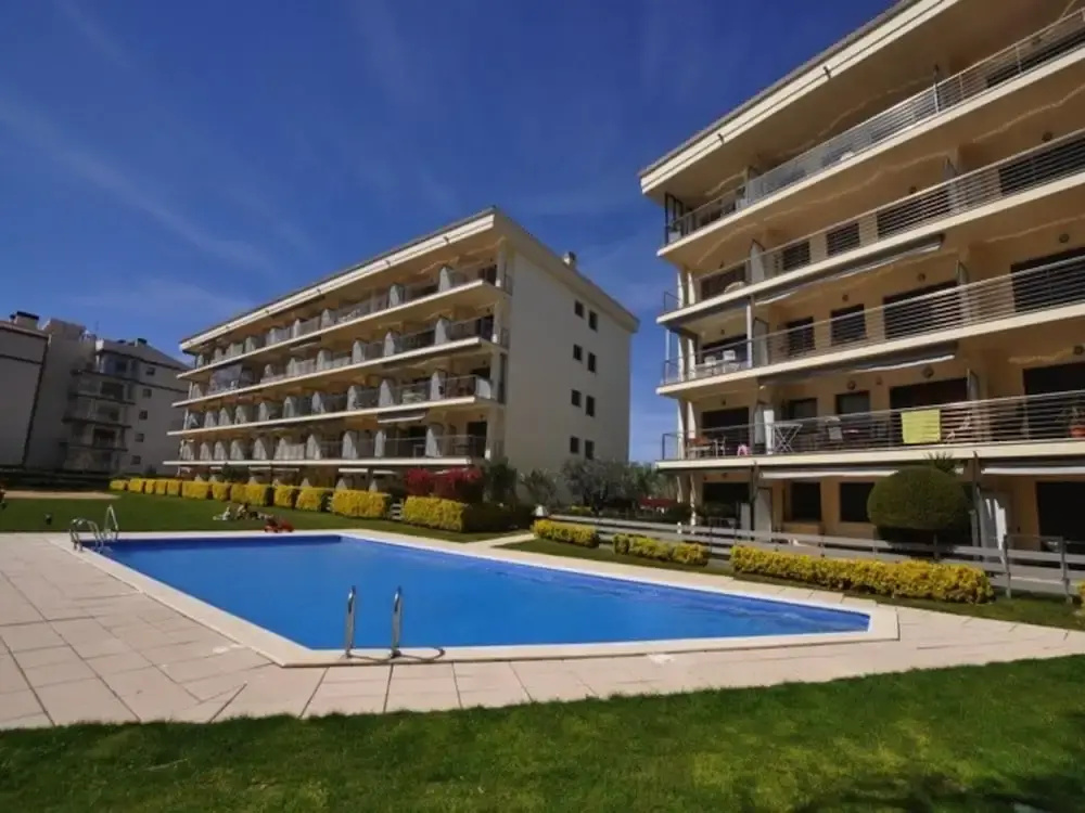 Apartment in Roses With Balcony, Pool-view