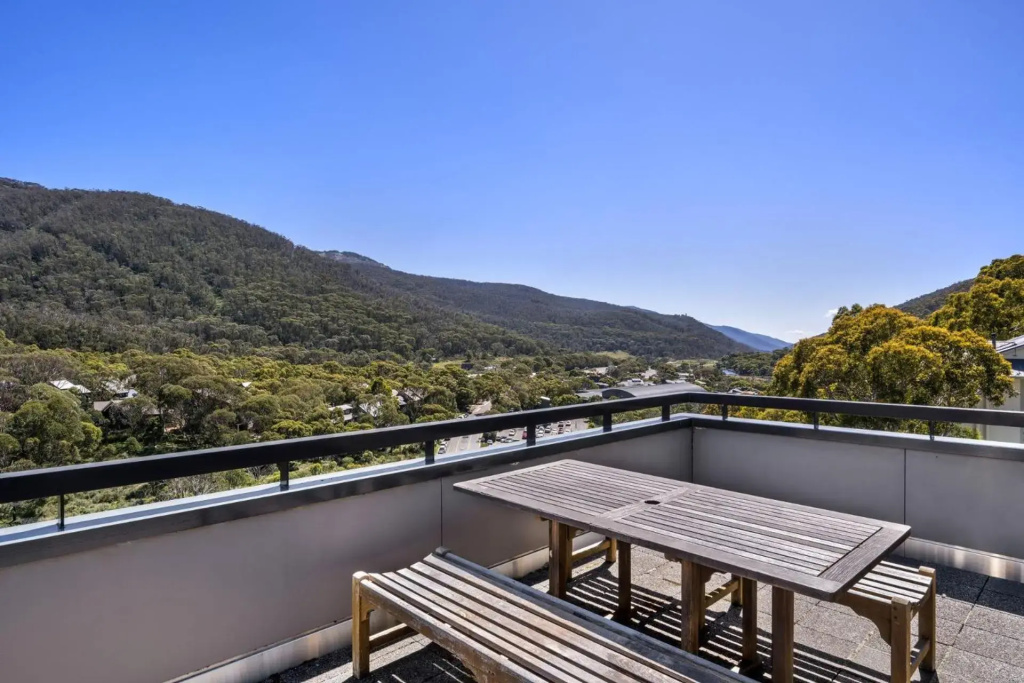 Elevation 3 bedroom and loft penthouse with gas fire and alpine views