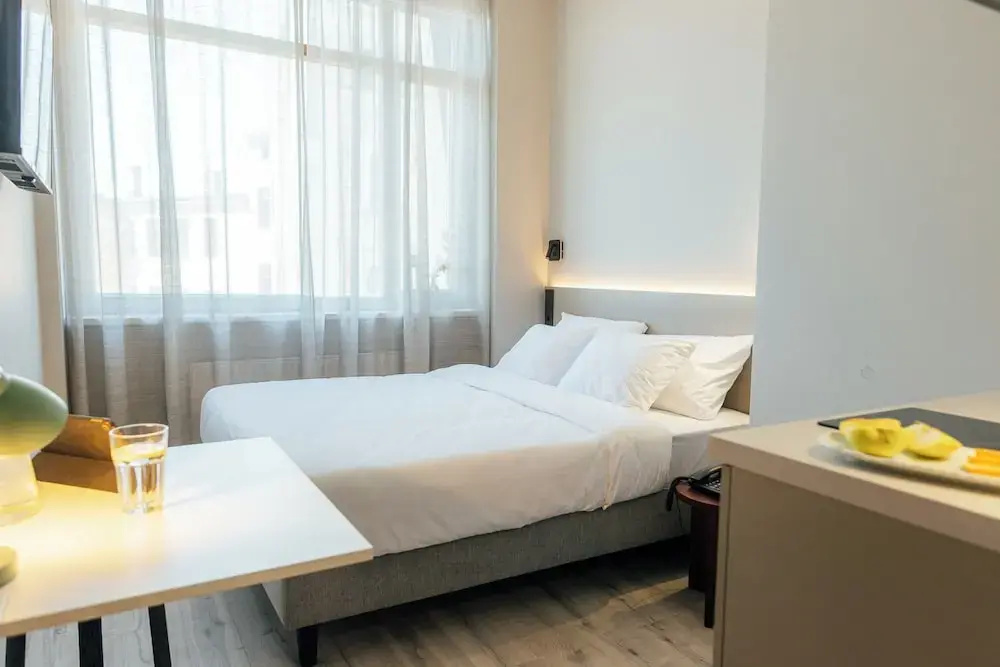 Economy room