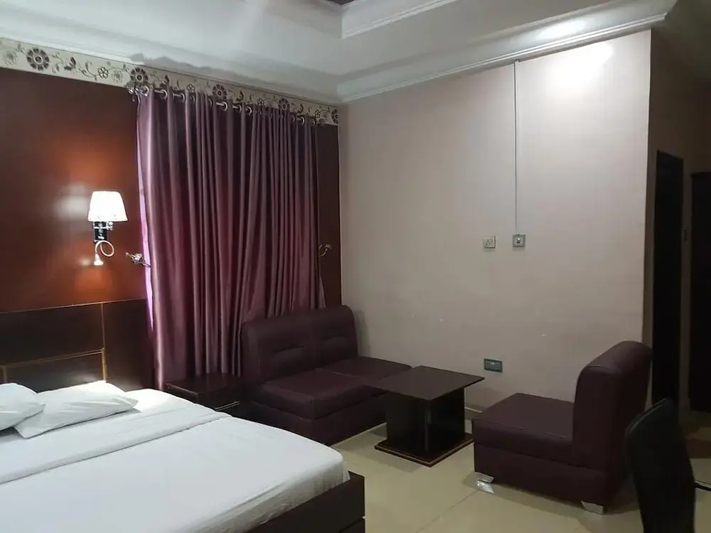 Calabar Grand Hotel — фото 2
