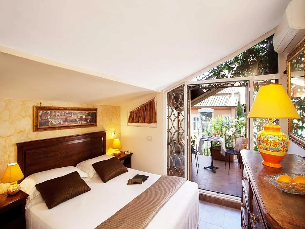 Standard Double room (full double bed)