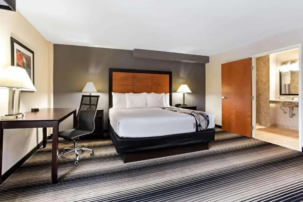 La Quinta Inn & Suites by Wyndham Chicago - Lake Shore - Chambres