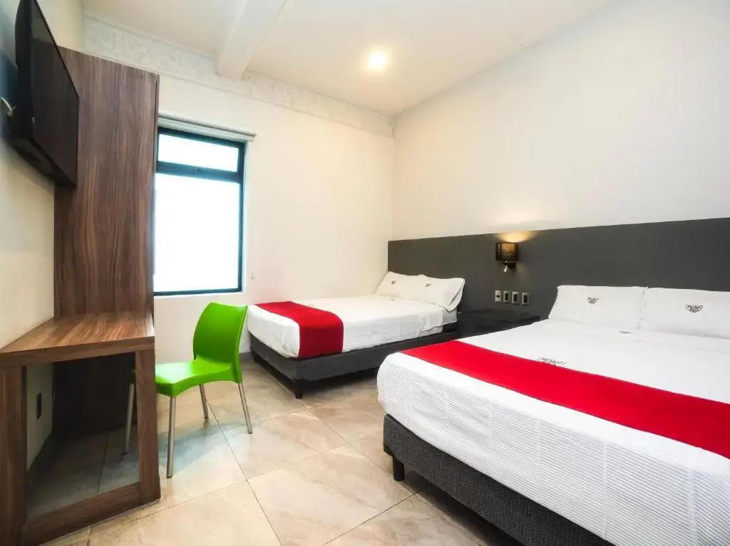 Deluxe Double room (full double bed)