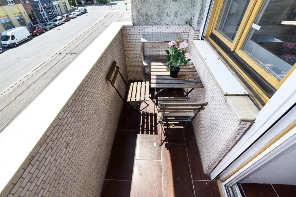 Downtown Buda Homes Relax