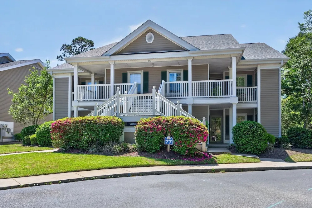 77b Coastal Fairway 3 Bedroom Condo