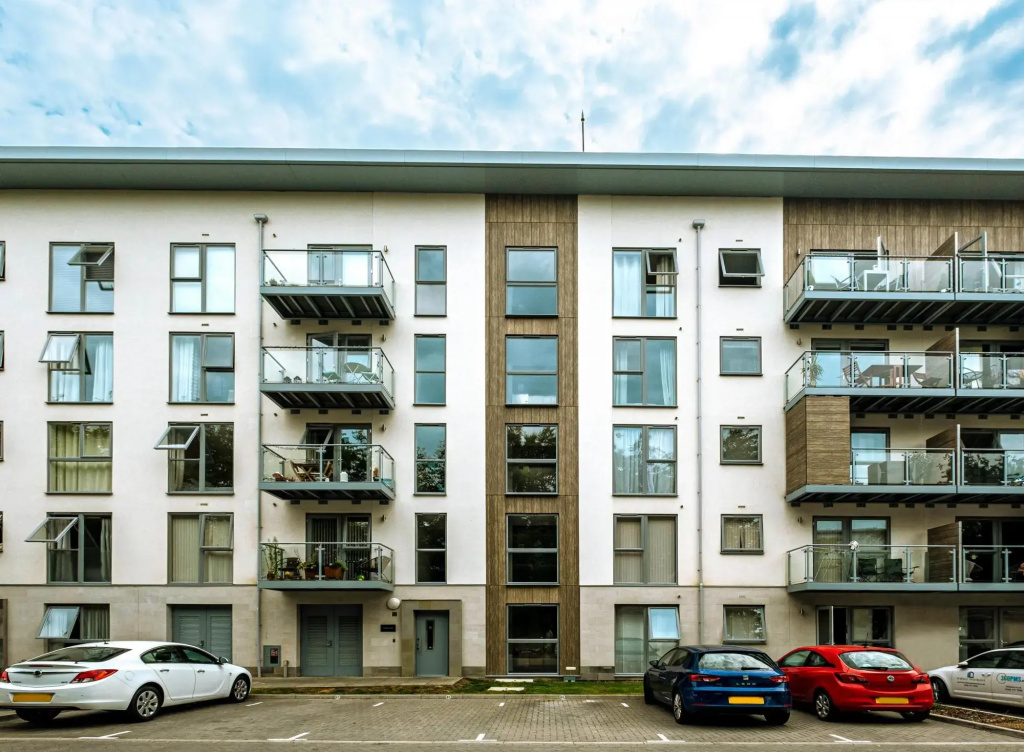 Alder House Serviced Apartment Maidenhead