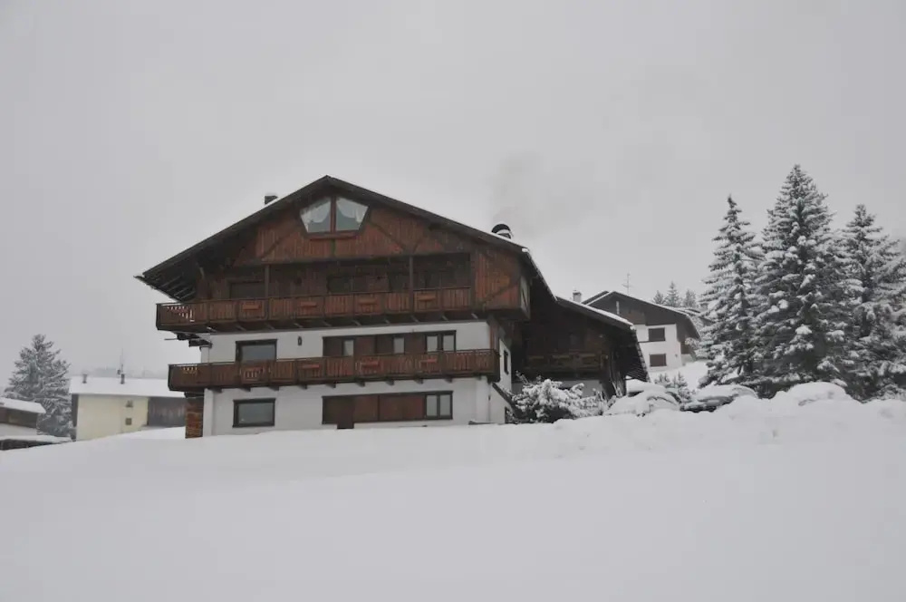 Crignes 53 Luxury Apartment Cortina