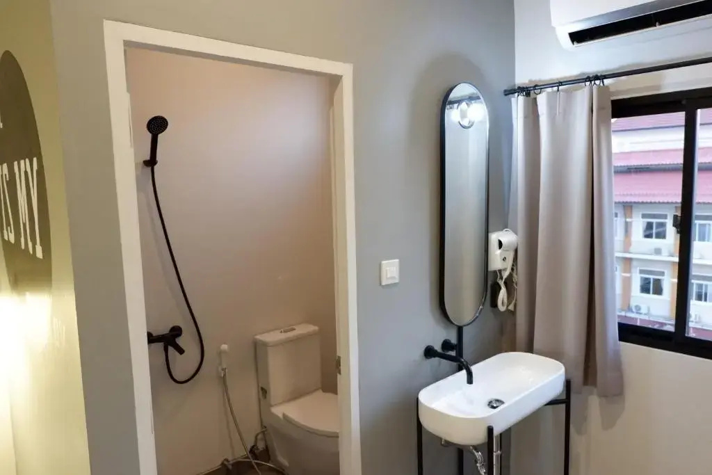 Economy room