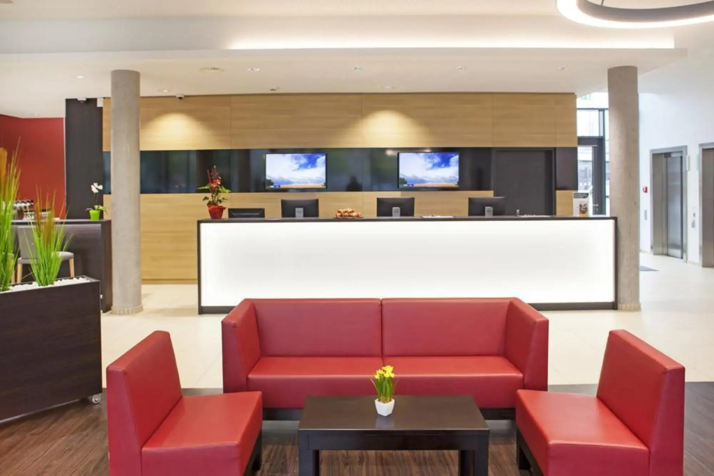 Lobby & Reception