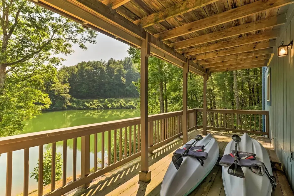 Lake Santeetlah Escape w/ Kayaks, Boat Slip & More