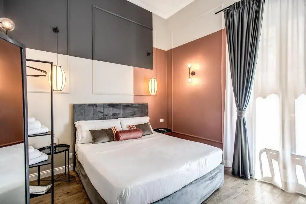 Standard Triple room with view