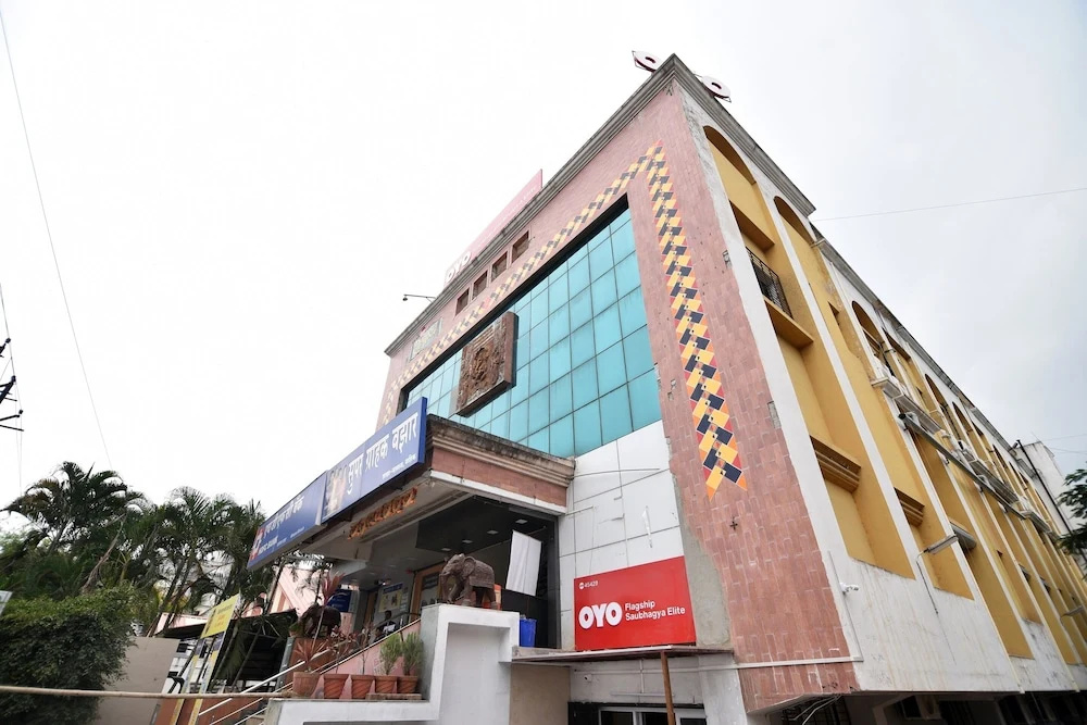 Oyo Flagship 45429 Mhasrul Gaon Dindori Rd