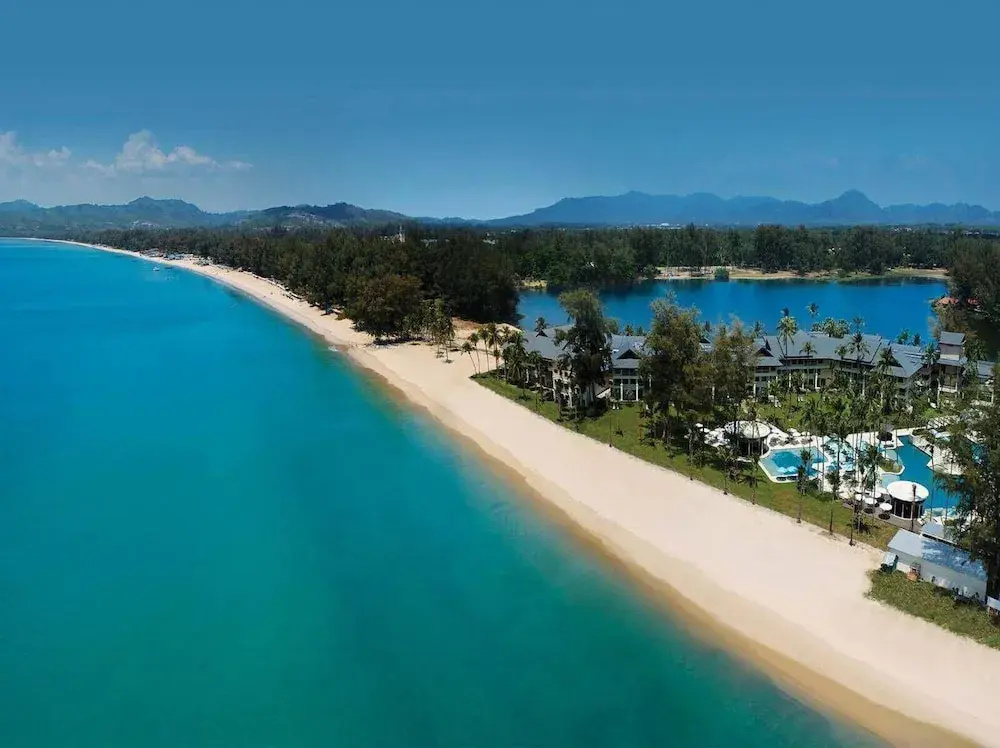 Beach & Waterfront