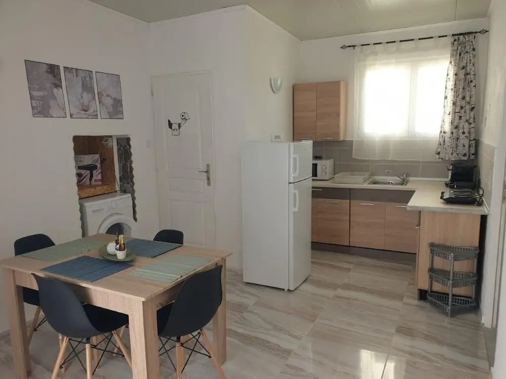 2 Bedrooms Family Apartment with sea view