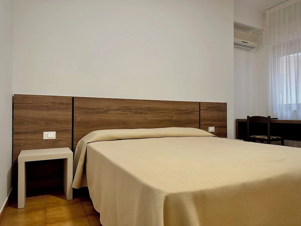 Economy room
