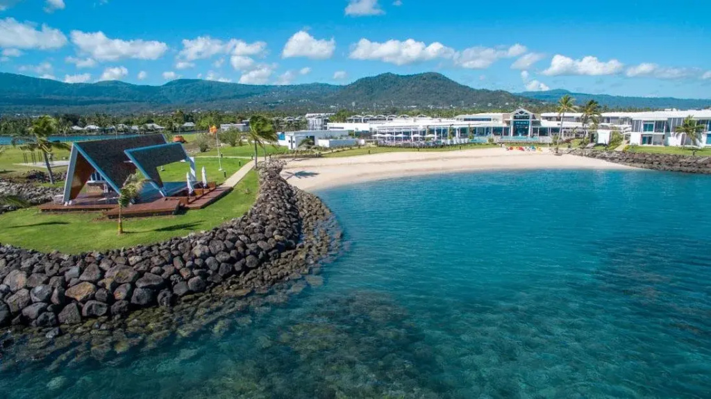 Beach & Waterfront