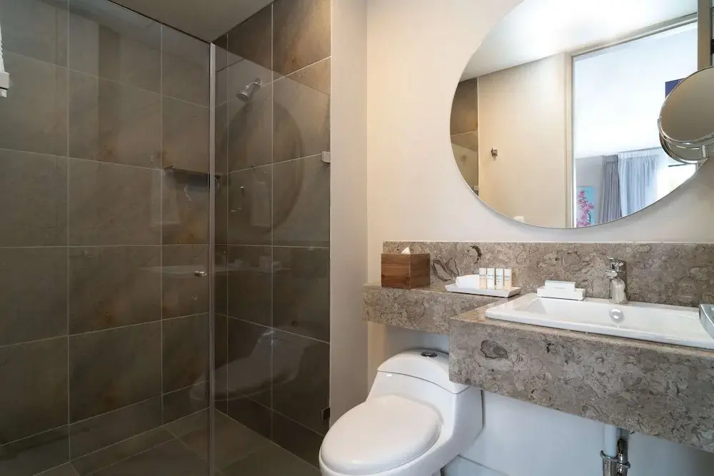 Double Suite with balcony (full double bed)