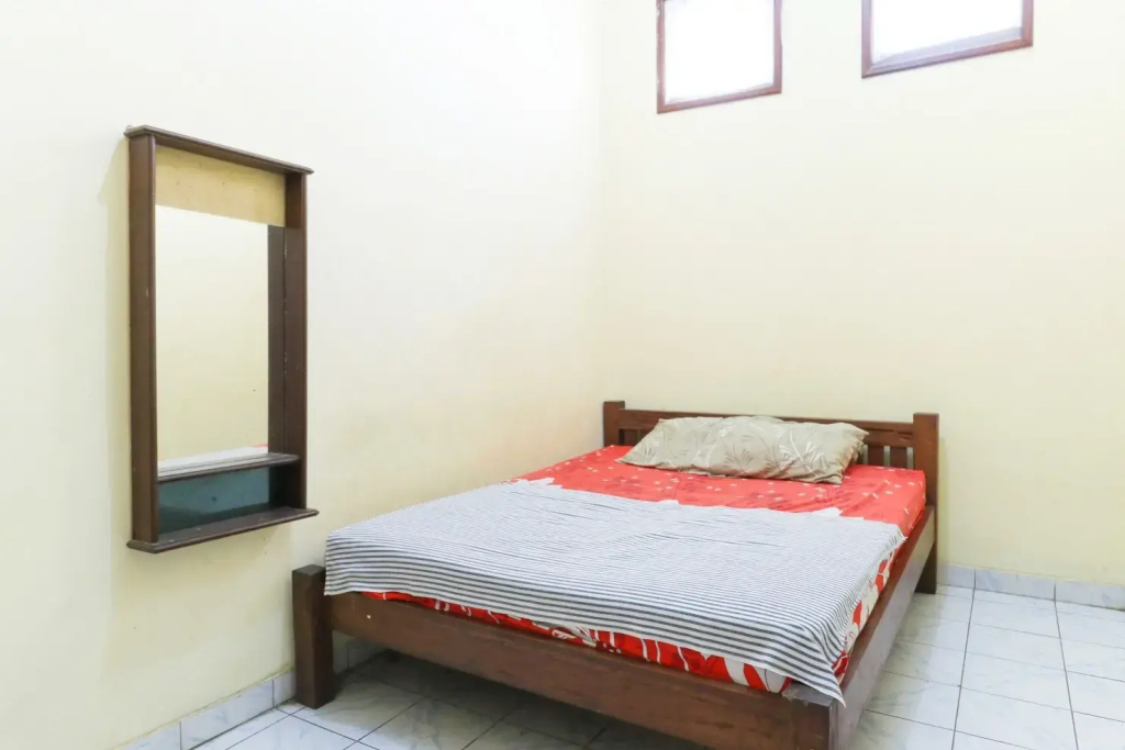Economy room