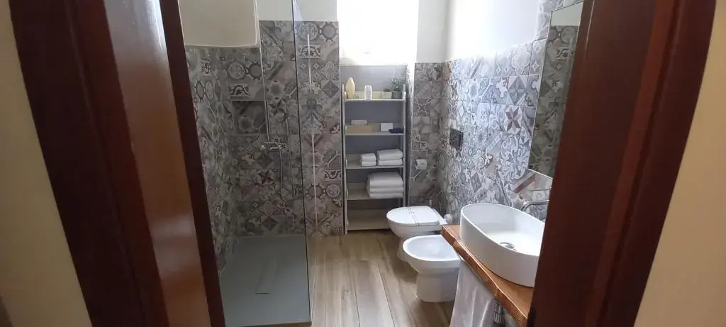 Comfort room