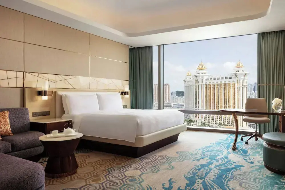 Executive Double room with view (full double bed)
