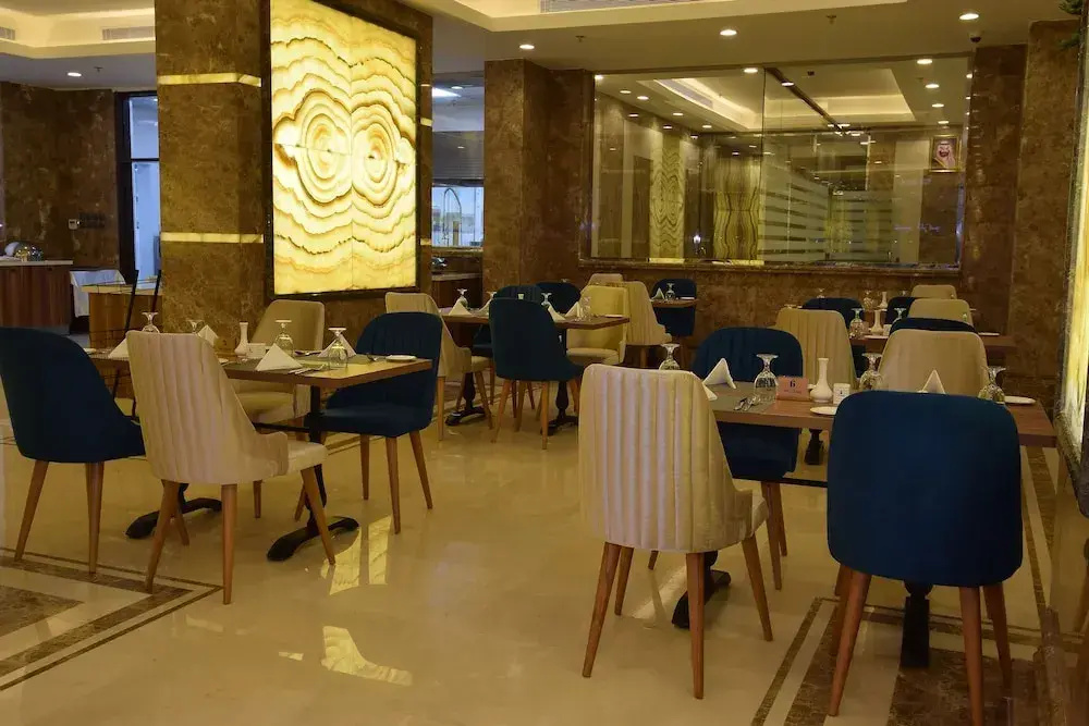 Food & Beverage