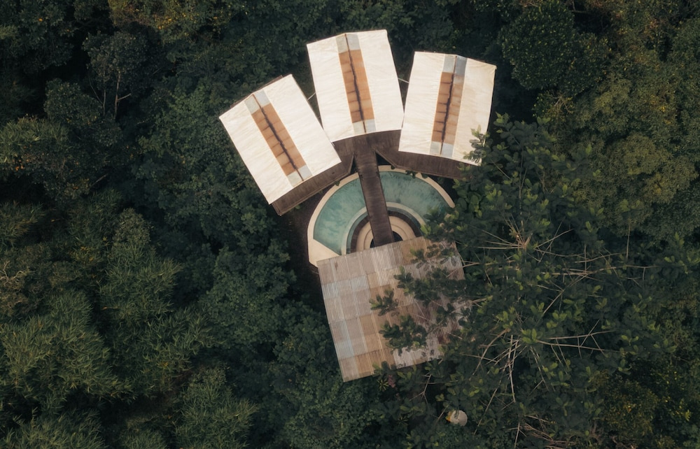 Nirata Treehouse Kintamani