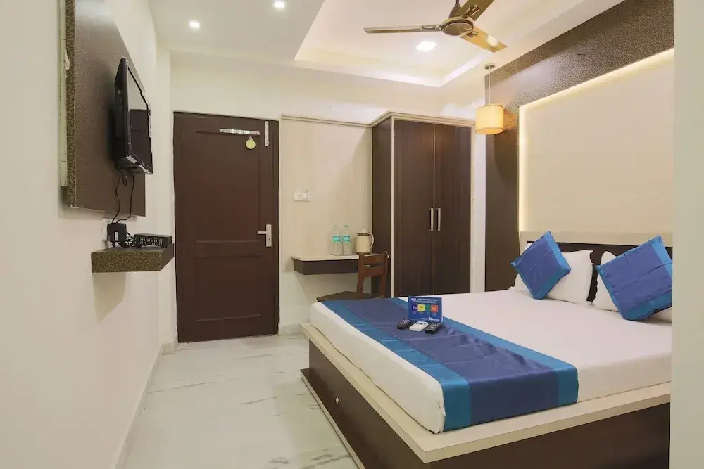 Executive Double room (full double bed)