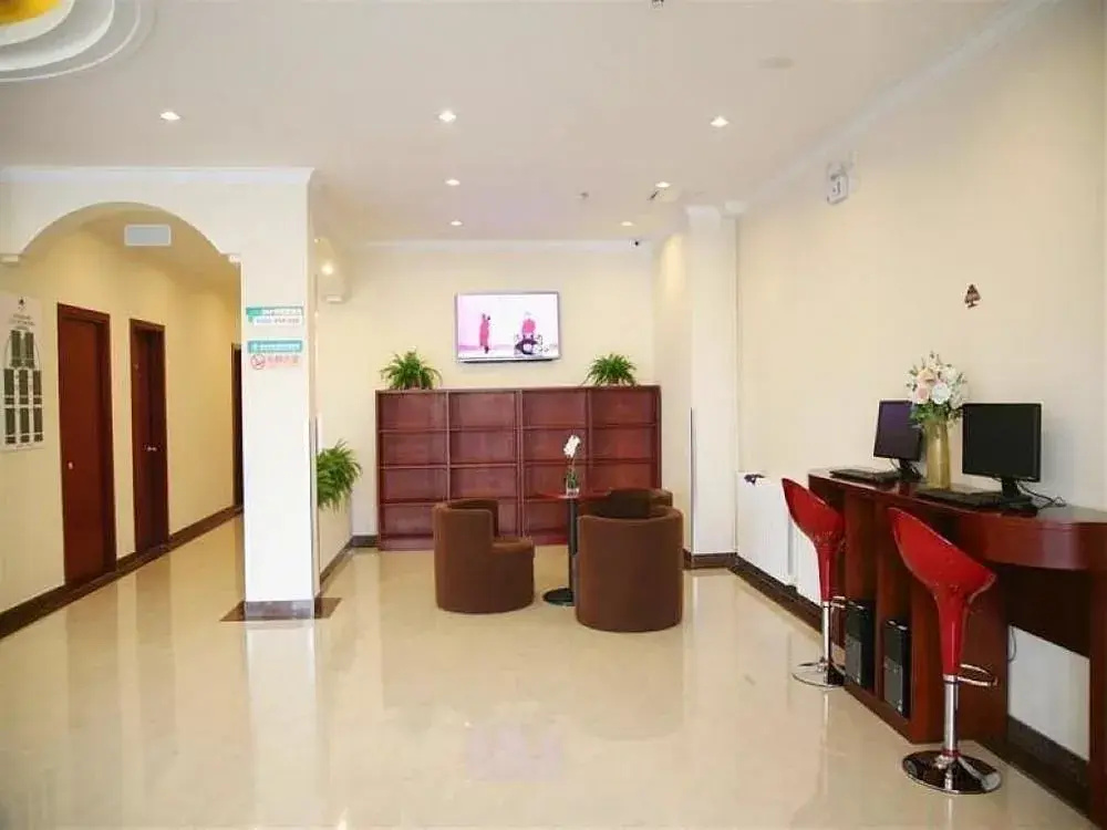 Lobby & Reception
