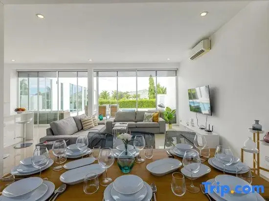 Modern 4 Bedroom Pool Villa (KH-A6)