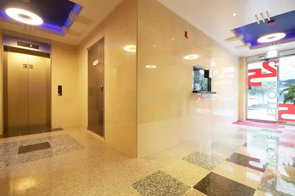 Hotel photo 12