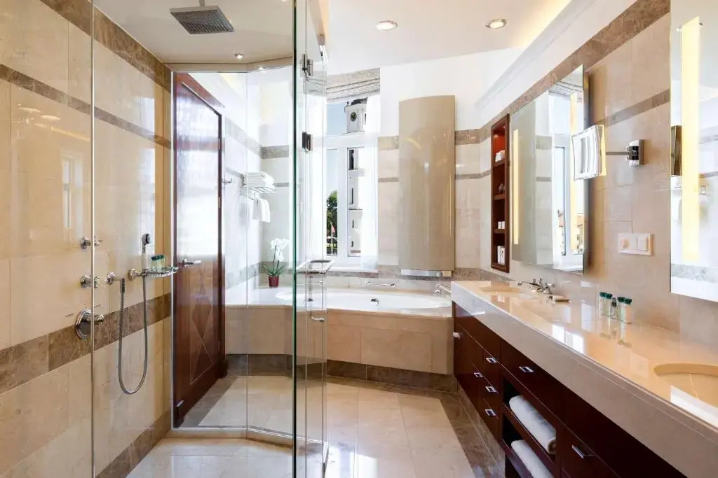 Presidential Double Suite (full double bed)