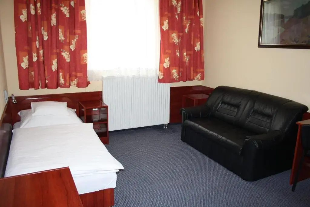 Hotel Thelena - Chambres