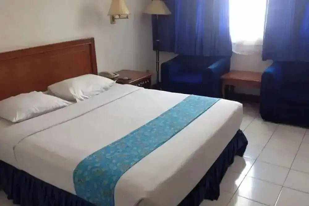 Deluxe Double room with balcony (full double bed)