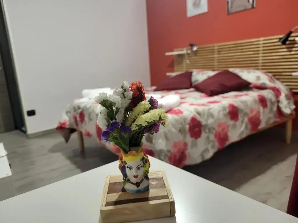 Deluxe Double room (full double bed)