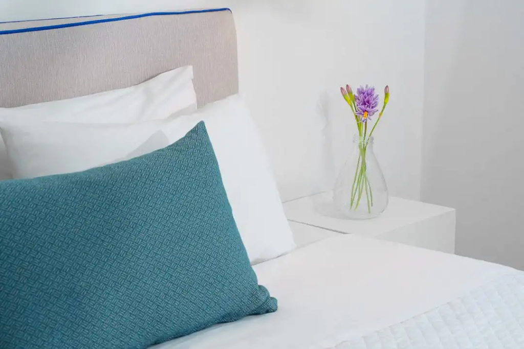 Standard Zimmer mit Blick auf den Innenhof, Bild 2 von 5