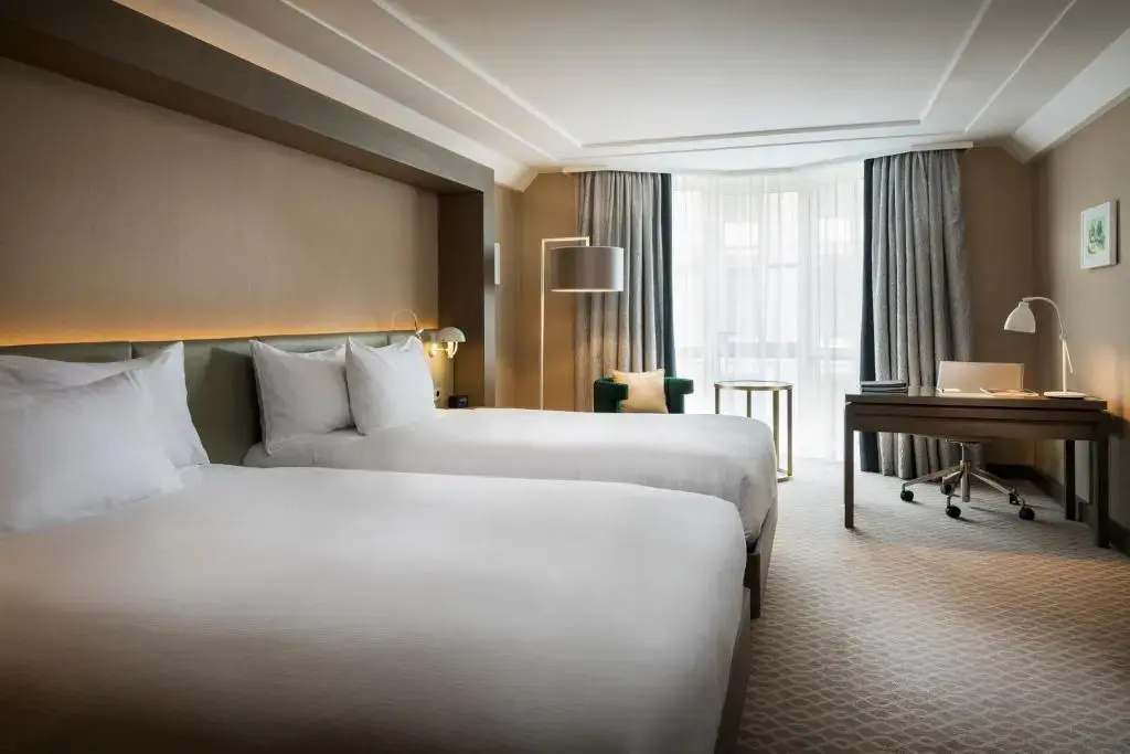 Hilton Vienna Plaza - Chambres