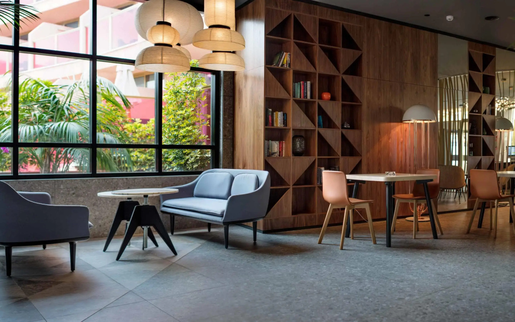 Sir Anthony Hotel - 2