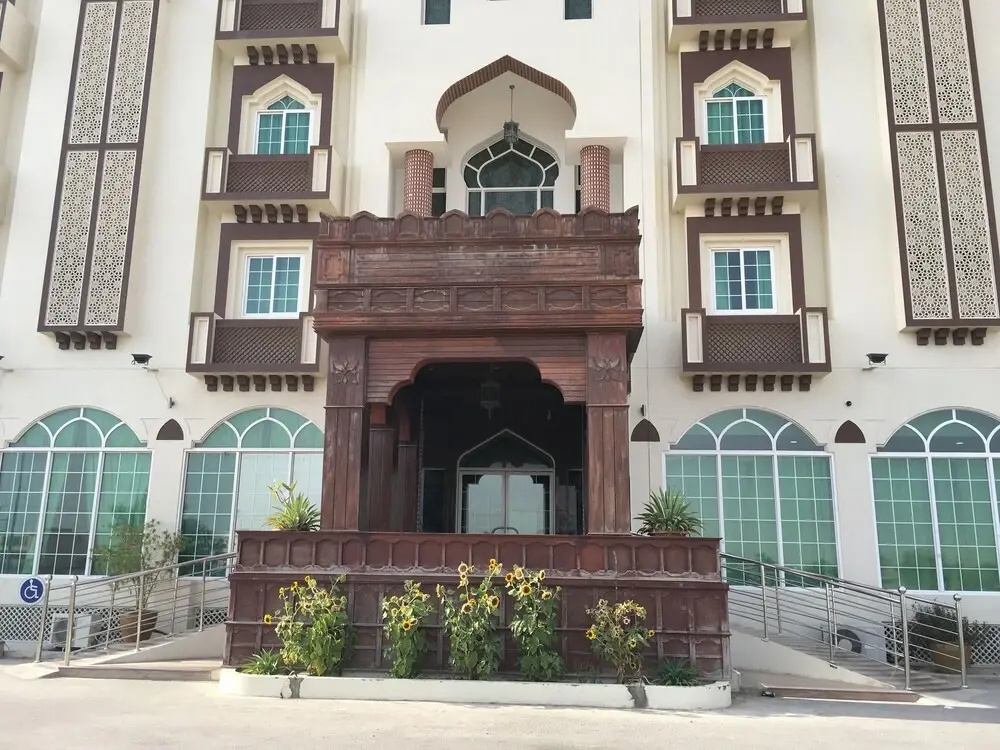 Safari Hotel
