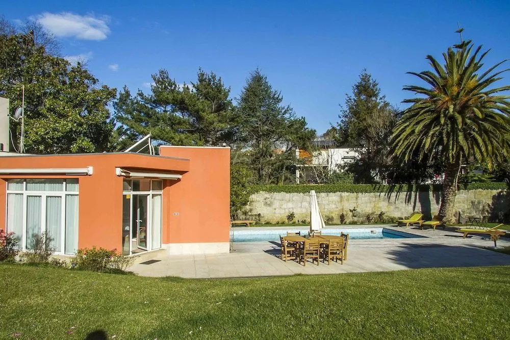 Liiiving in Porto Oporto Garden Pool House