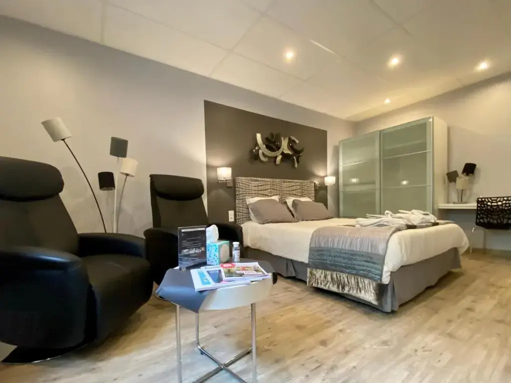 Standard Double room (full double bed)