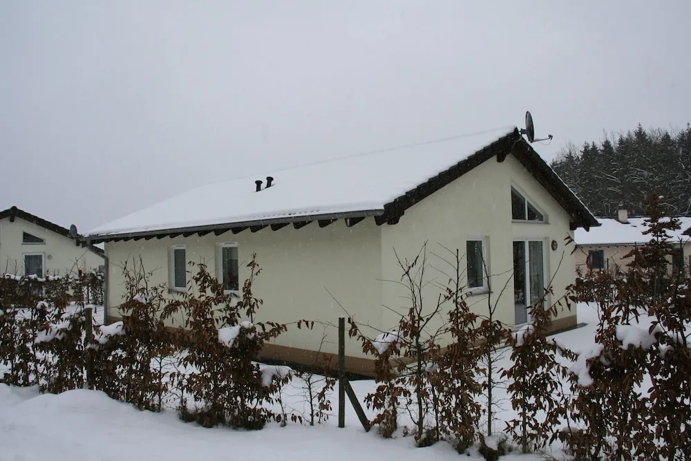 Bungalow Near Eifel Ski Lift